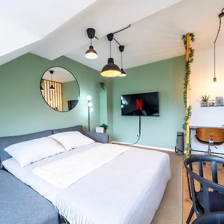 Apartamento über Den Dächern Von Bis 6p