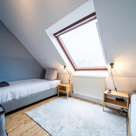 Apartamento über Den Dächern Von Bis 6p